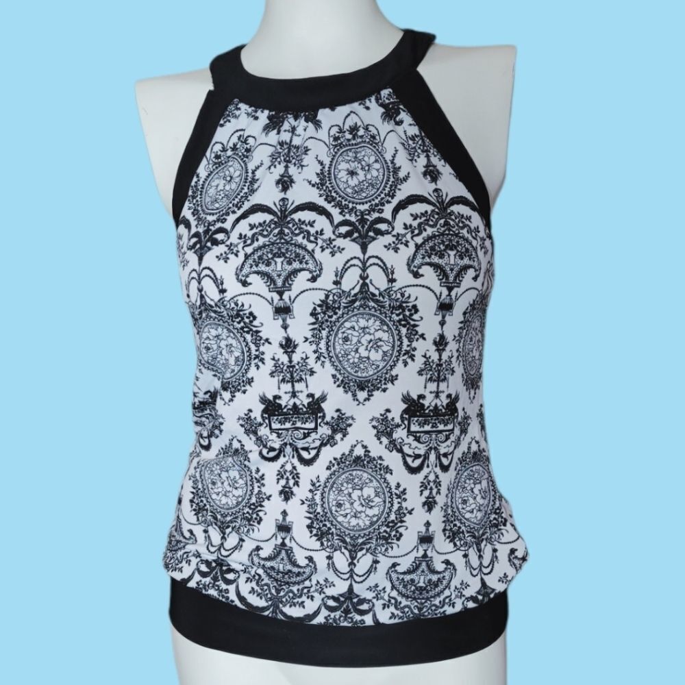 New Directions Black and White Razorback Small
